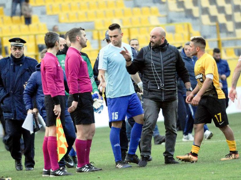 «Γκάζια» και ρεπό προβληματισμού