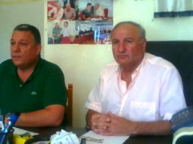 Επιδιώκει επαφή με την S&B