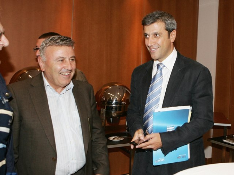 Μπλόκο από Σέρρες, Λάρισα