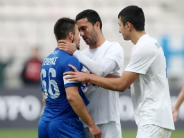 «Νίκες στα εντός»