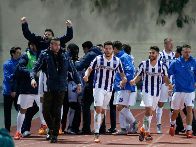 Ο Βελέντζας τα έβαλε με Θεούς και δαίμονες