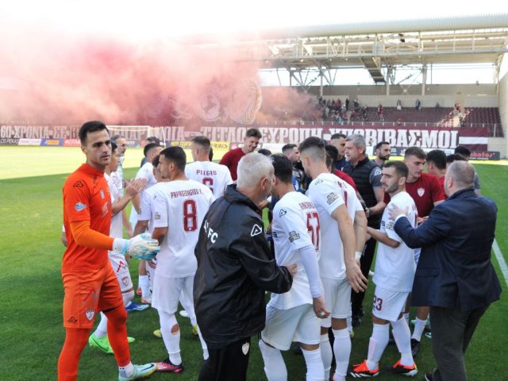 Απέκλεισε τέσσερις ο Δερμιτζάκης