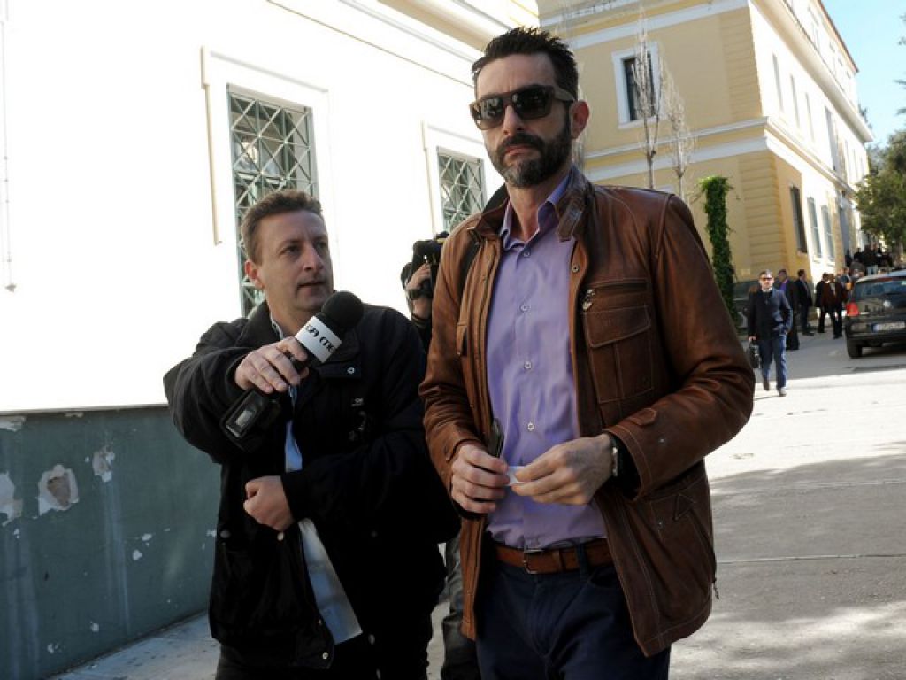 Δυσαρέσκεια για Δημητρόπουλο