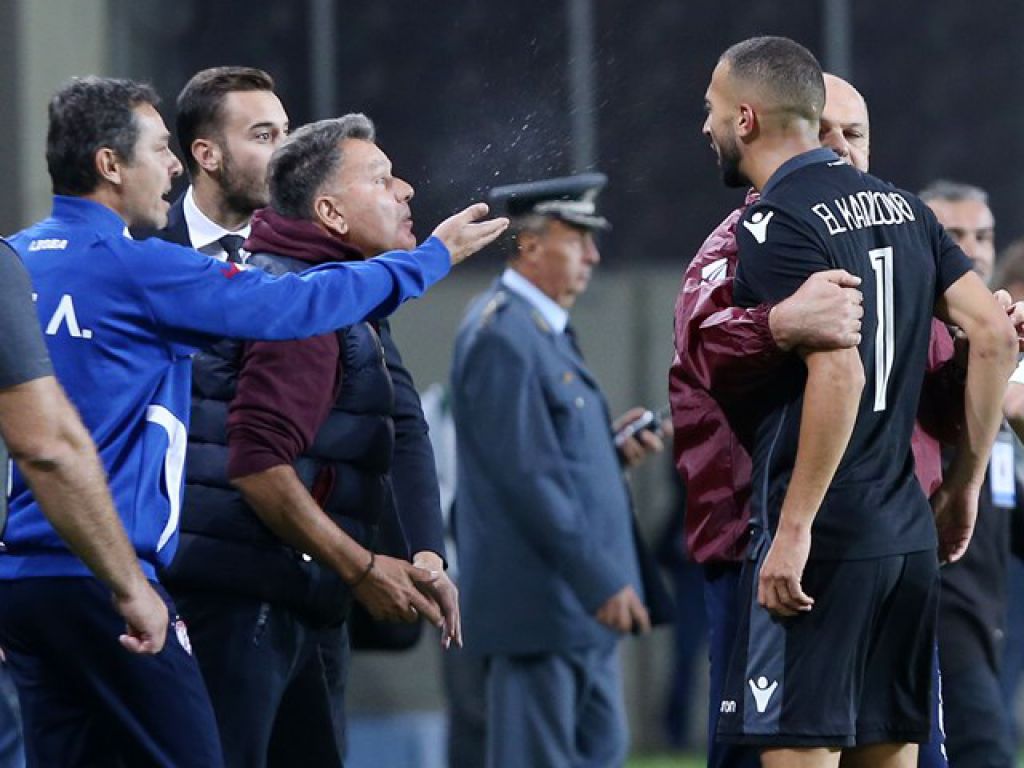 «Μ’ έχει φτύσει κι εμένα» (video)