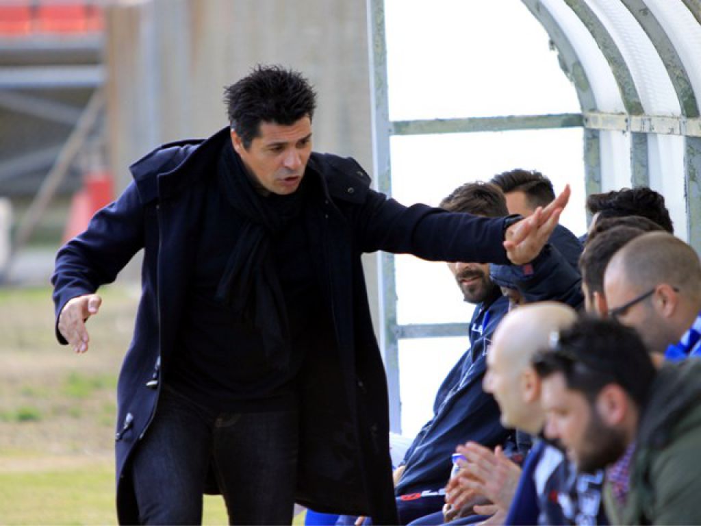 Στην εξέδρα μαζί με τον πρόεδρο