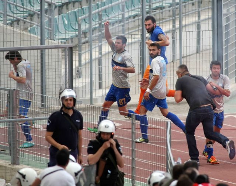 Δακρυγόνα στο Καυτανζόγλειο
