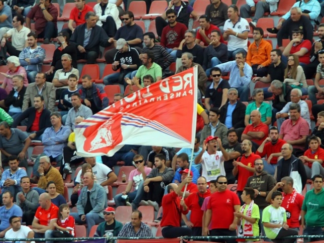 To «ευχαριστώ» του Πανσερραϊκού
