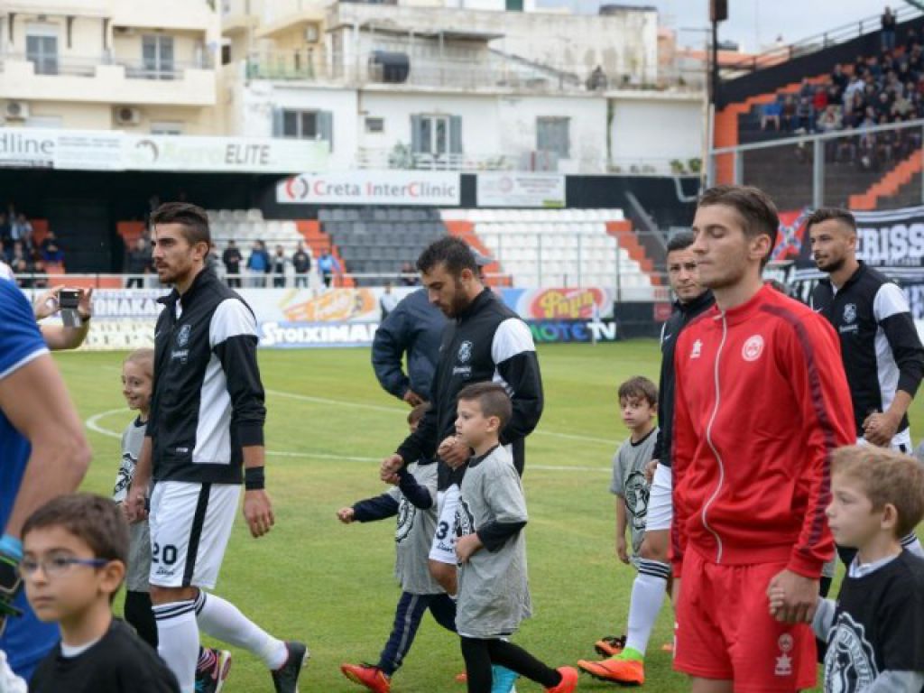 «Τέσσερις ομάδες για άνοδο»