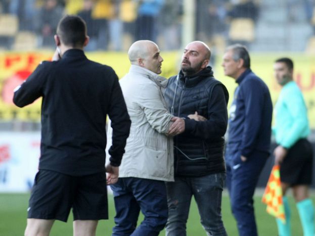 «Στην οικοδομή τους έχουμε;»