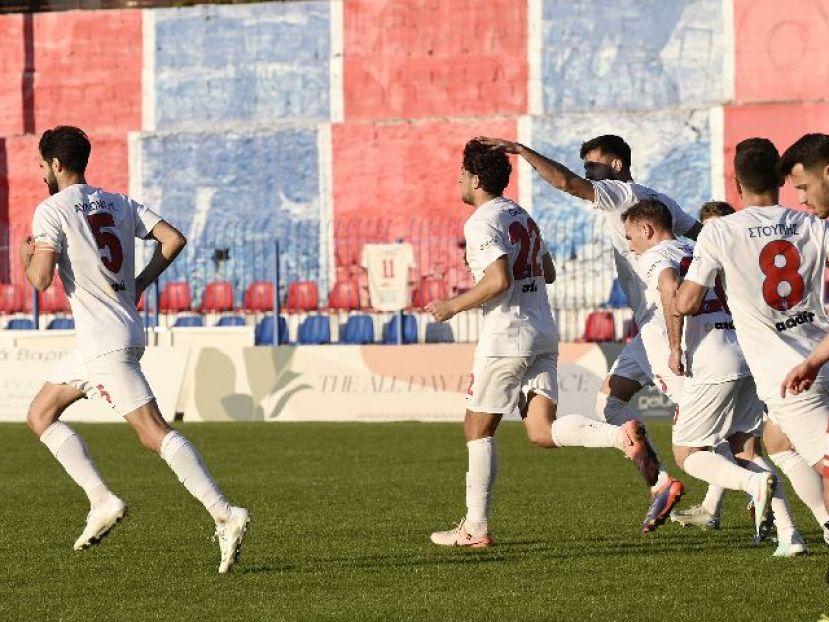 Μόνο με νίκη μένει στο «παιχνίδι»