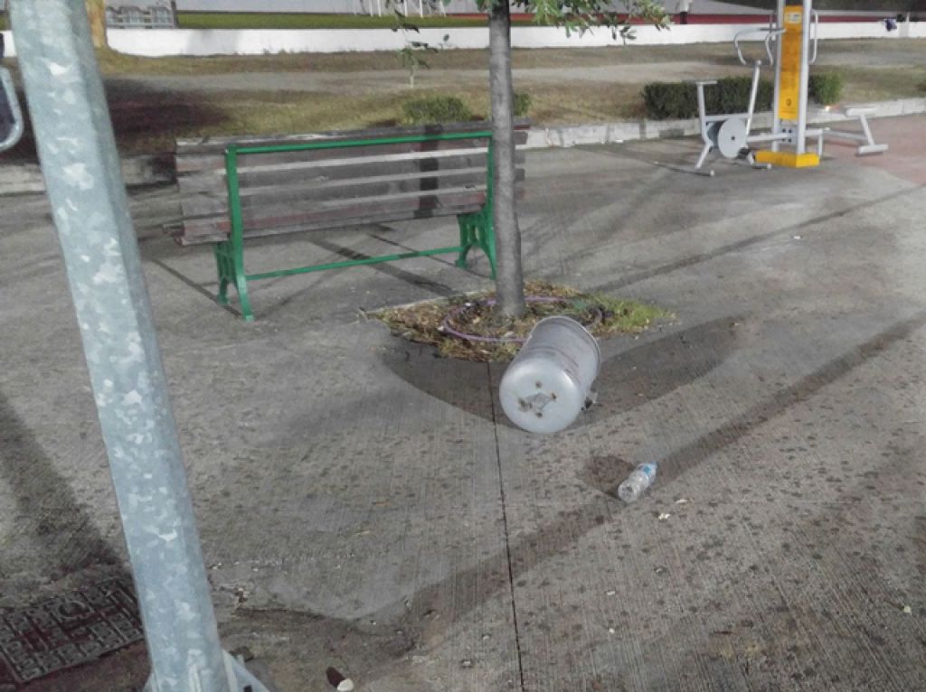 Οι βανδαλισμοί στο Παμπελοποννησιακό (pics)