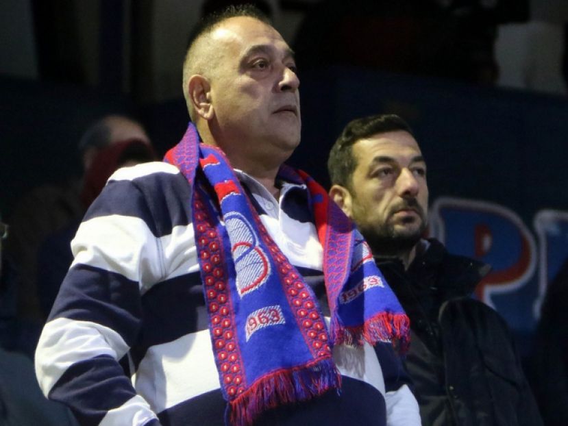 Γιαλιάς: «Ποιος μιλάει…»