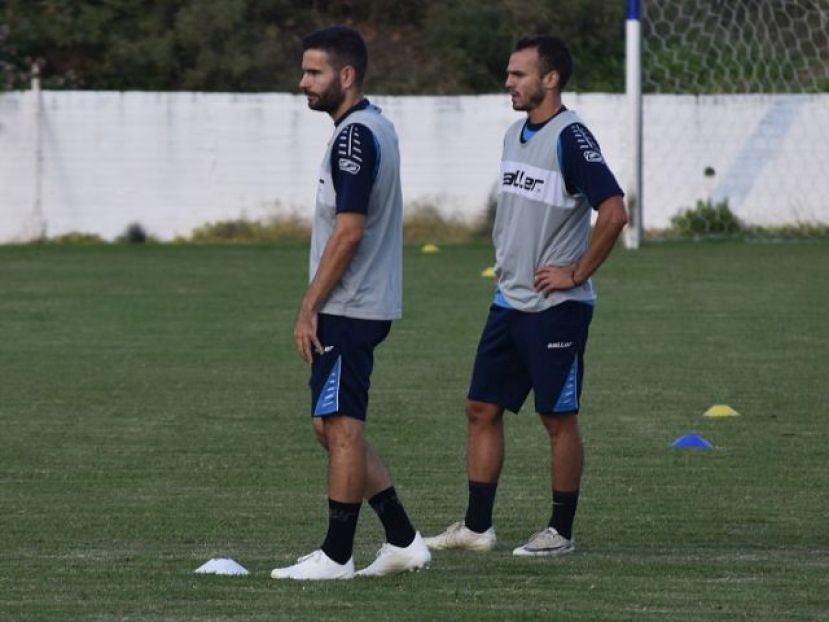 Αναμένει τον Τόλι