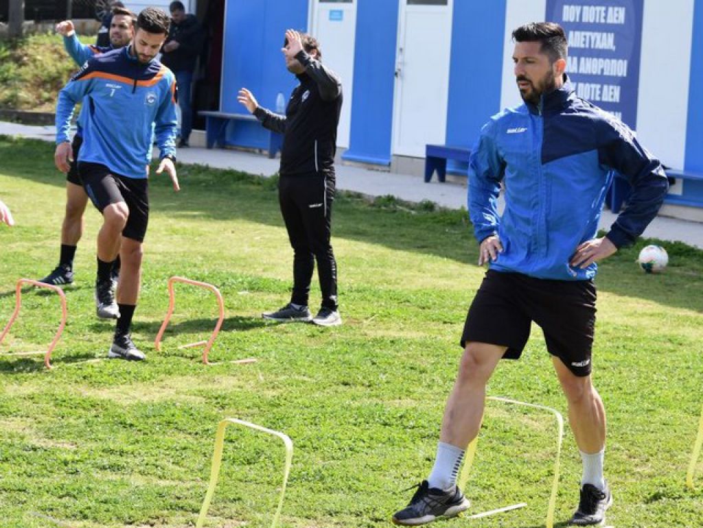 Μέσα οι Καρτσαμπάς, Γκίνο, Ρέντζας