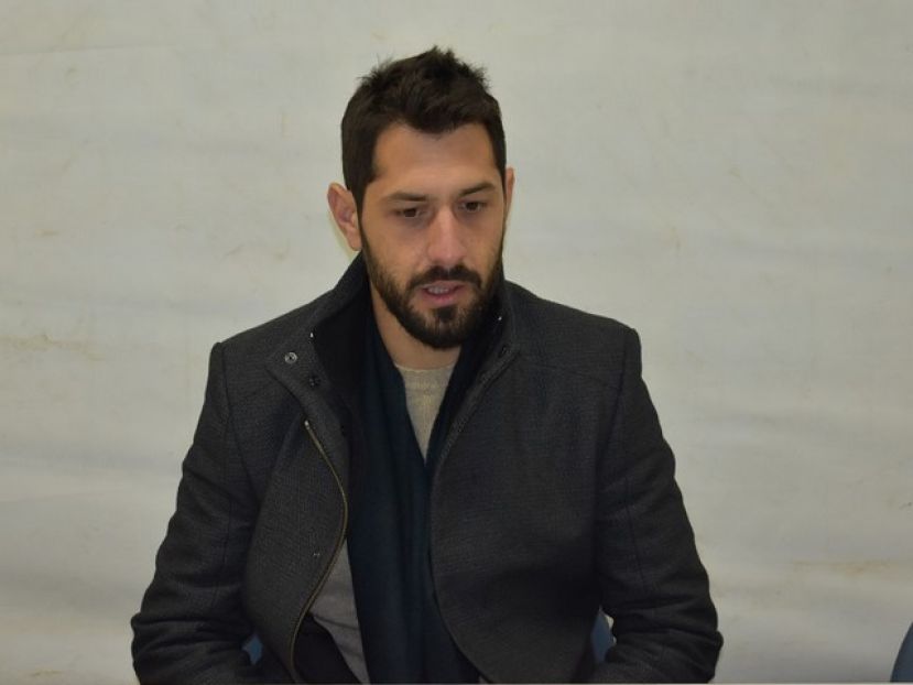 «Πρώτα η παραμονή»