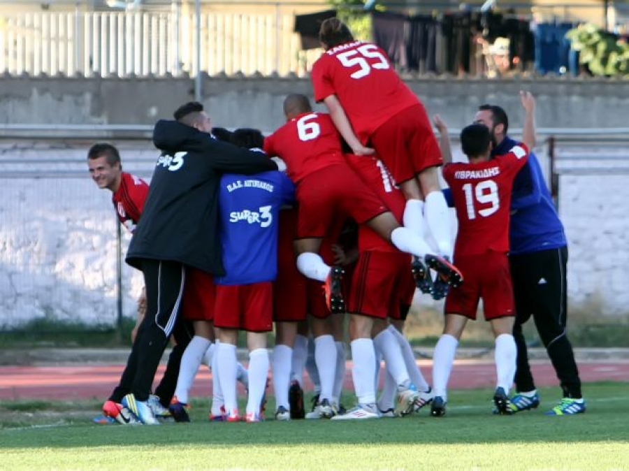 Μοίρασε συγχαρητήρια