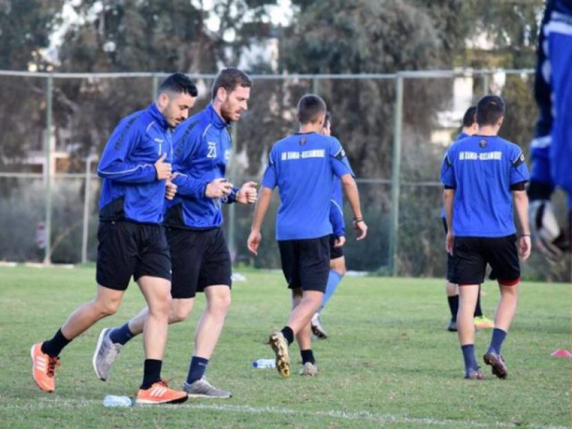 Καρέ εκτός για Πετράκη