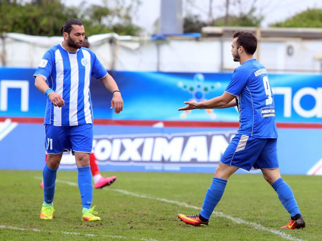 Δύο απόντες για Παντέλη