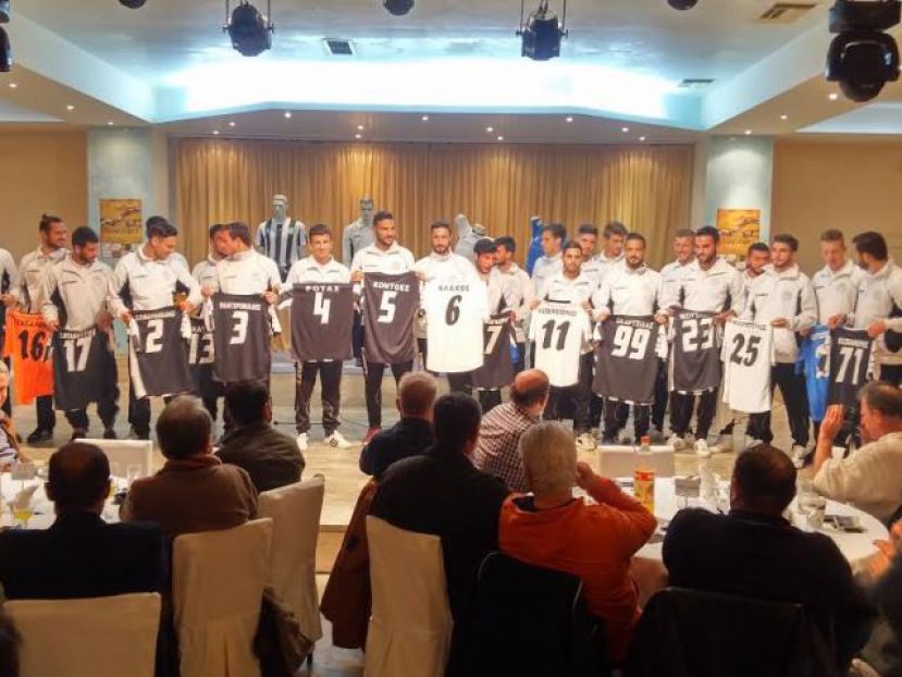 Αποκαλυπτήρια με εκπλήξεις (photos)