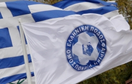 Ανεβαίνουν μόνο τρεις