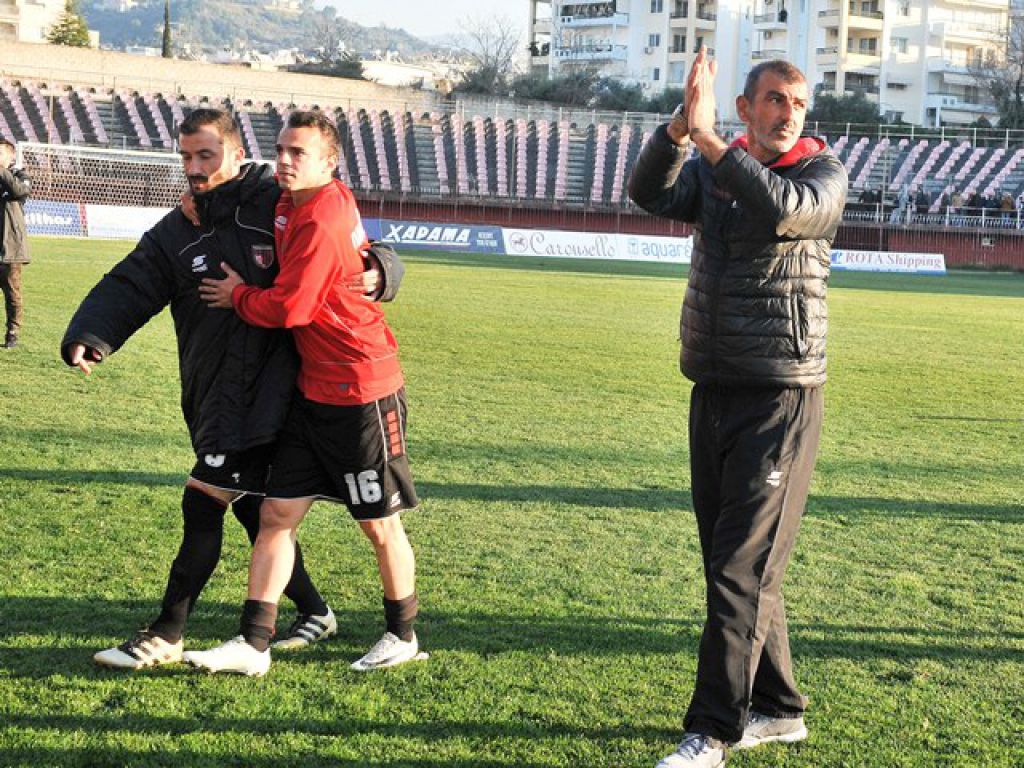 «Πάντα με σοβαρότητα»