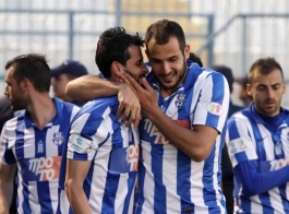 Στο Ελ Πάσο χωρίς Φαρινόλα, Καμαρά