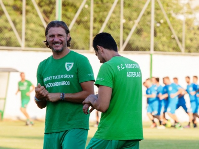 «Ο κόσμος να μας σπρώξει στη νίκη»