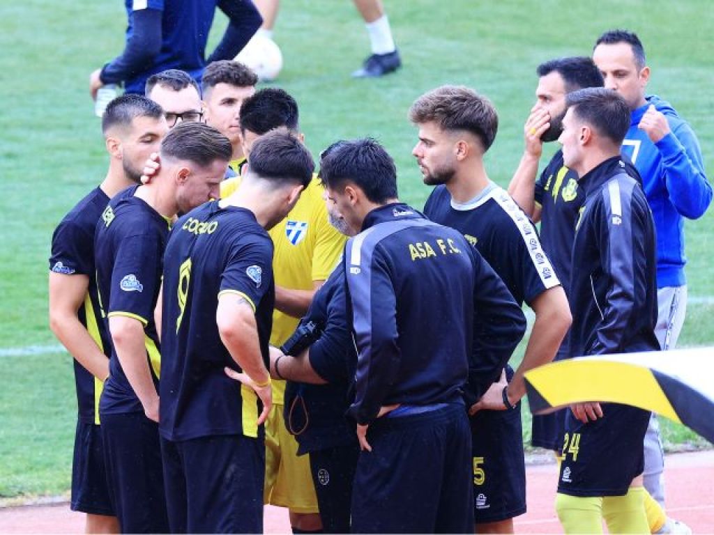 Ανατροπή και… χαρμολύπη