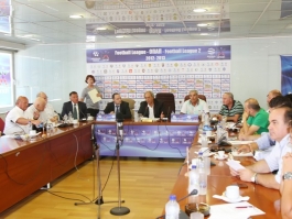 Συνεδριάζει η Football League