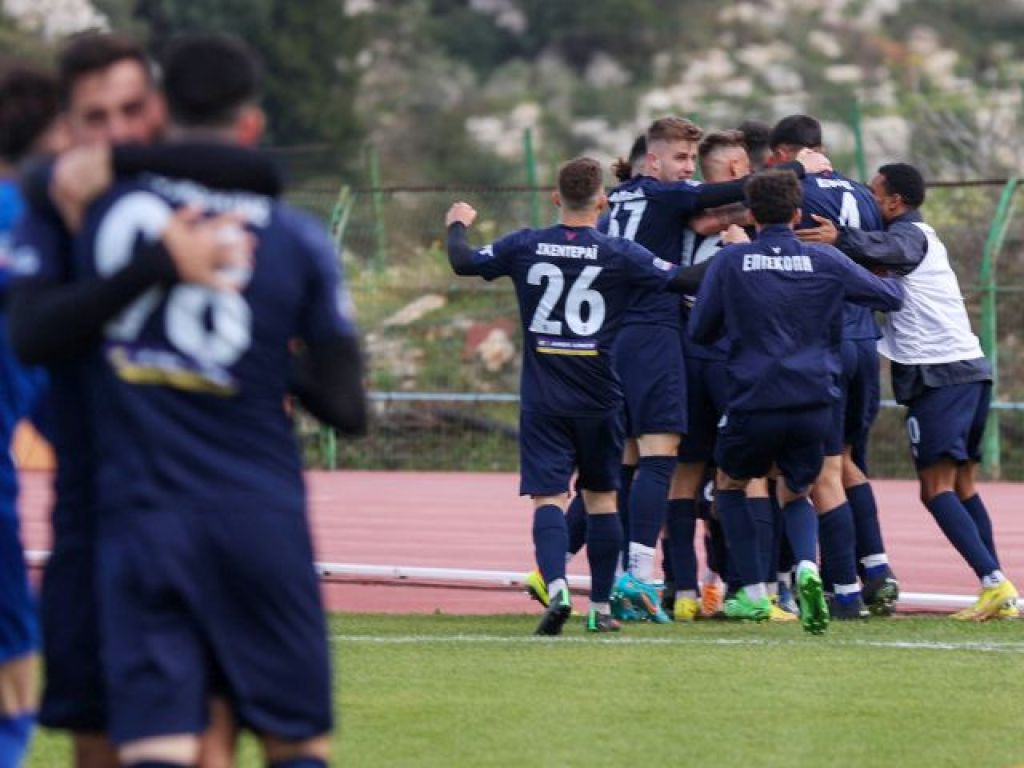 Τρίποντο 10 μήνες μετά