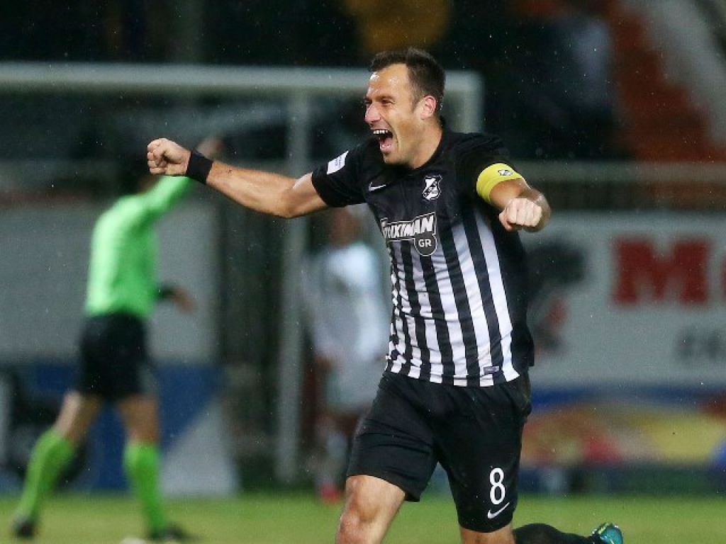 Επαφές με Όστοϊτς