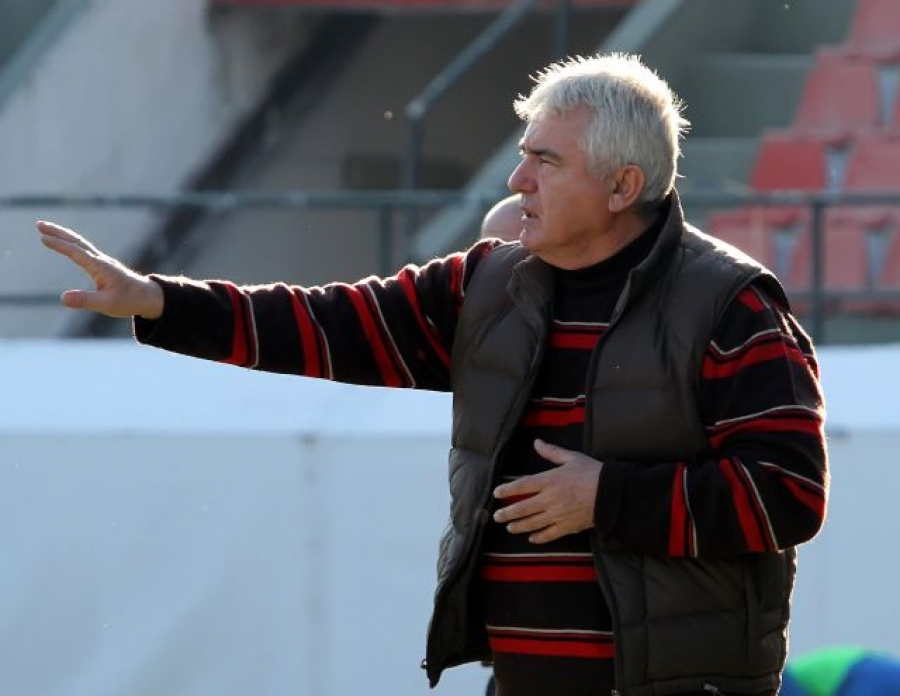 «Λίγα, αλλά στην ώρα τους»