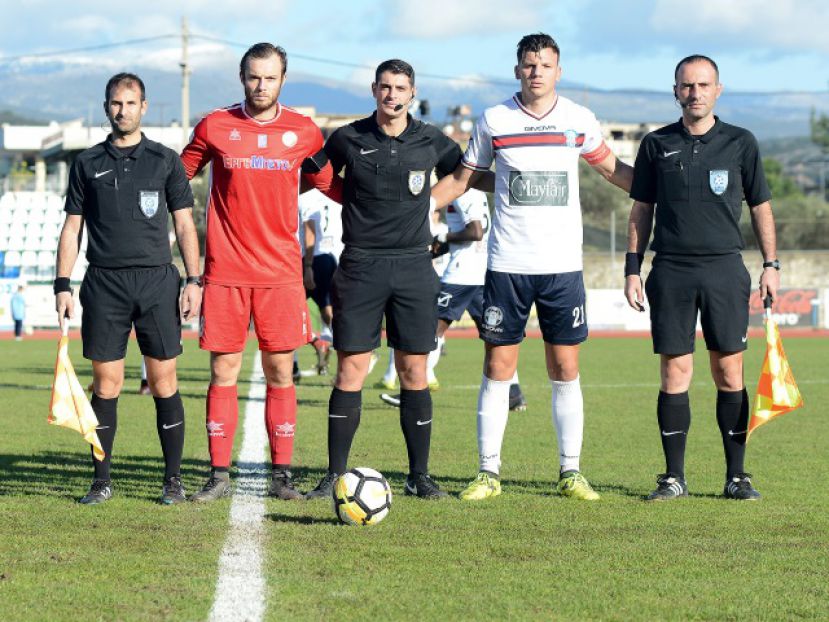 «Γελάει όλη η Ελλάδα»
