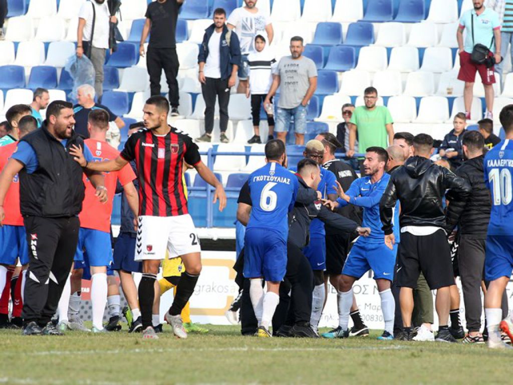 Επεισόδια στη Νεάπολη (pic)