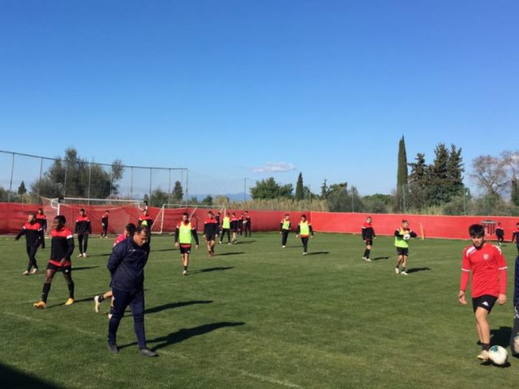 Πλήρης στη Ρόδο