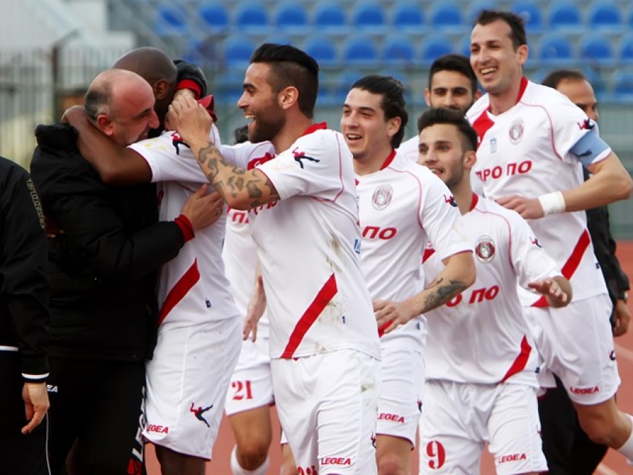 Ψάχνει λύσεις ο Αλεξίου