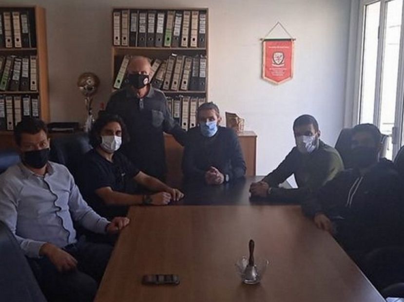 Αθλητικό υλικό στα σωματεία της Εύβοιας
