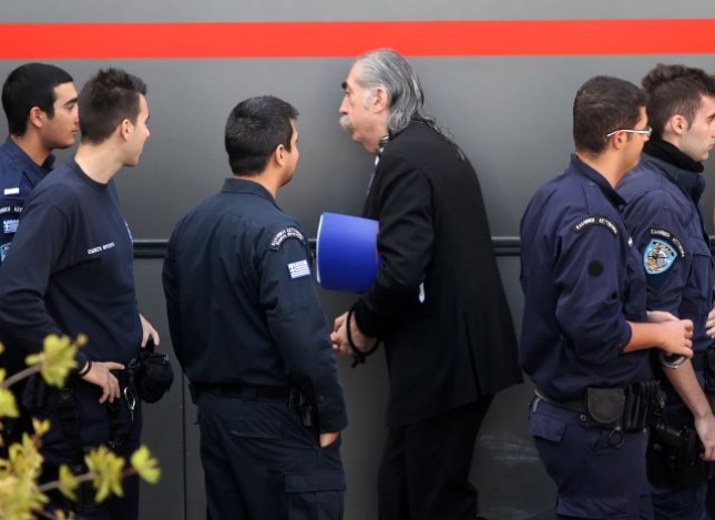 Και ένοχοι και ελεύθεροι
