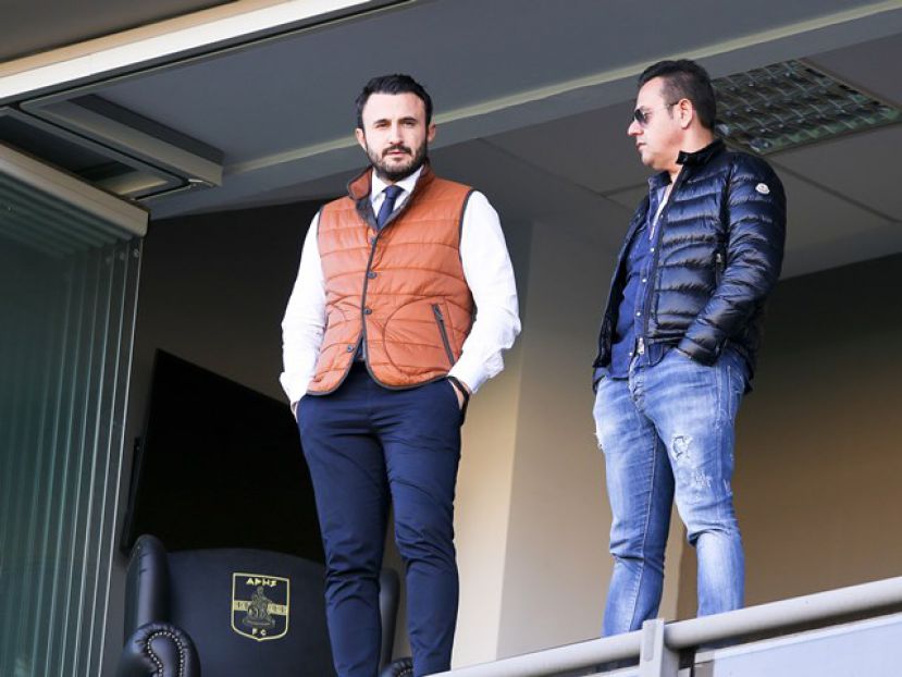 Επαφές για τα οφειλόμενα