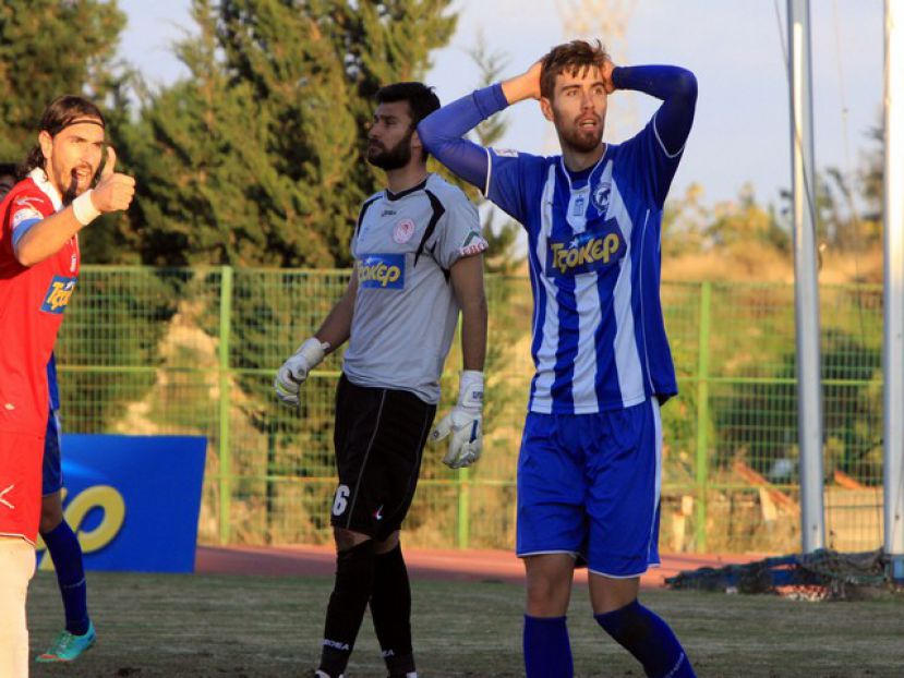 Δεν θέλει να τριτώσει το… κακό