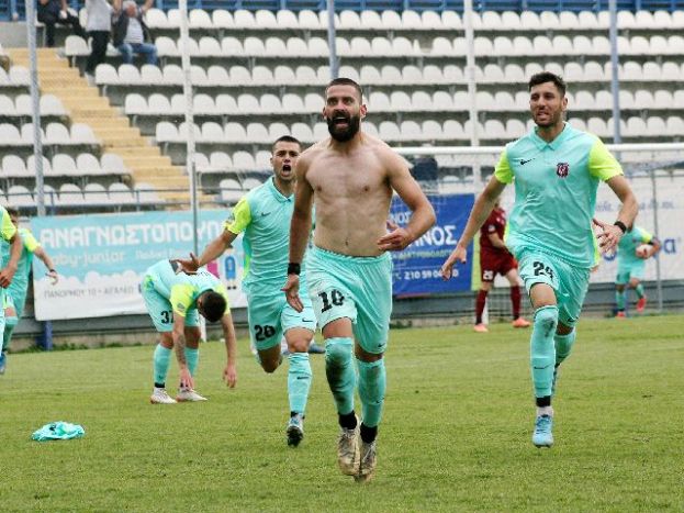 Εξετάζει Μπαστιάνο, Γιάκο