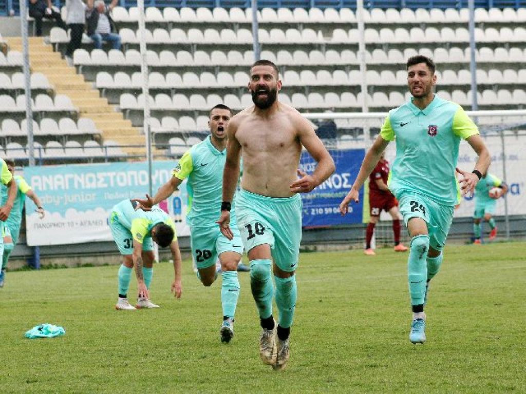 Εξετάζει Μπαστιάνο, Γιάκο
