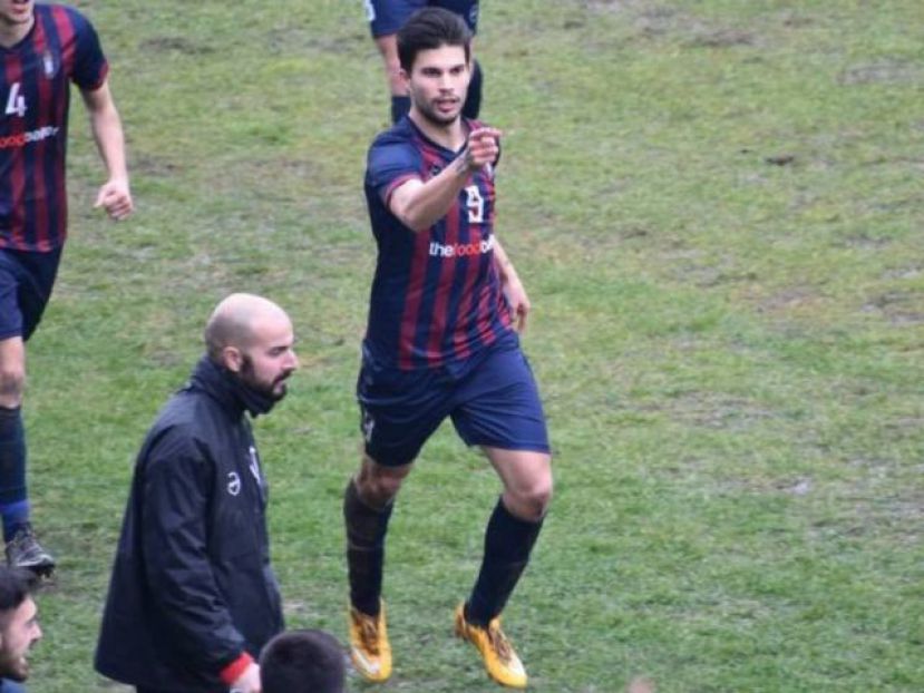 Κοντά σε Σκαθαδούρη η Σαντορίνη