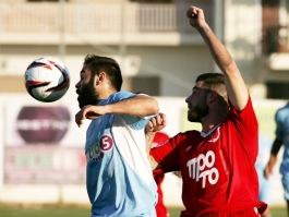 Μαδάνε τη μαργαρίτα στον Πύργο