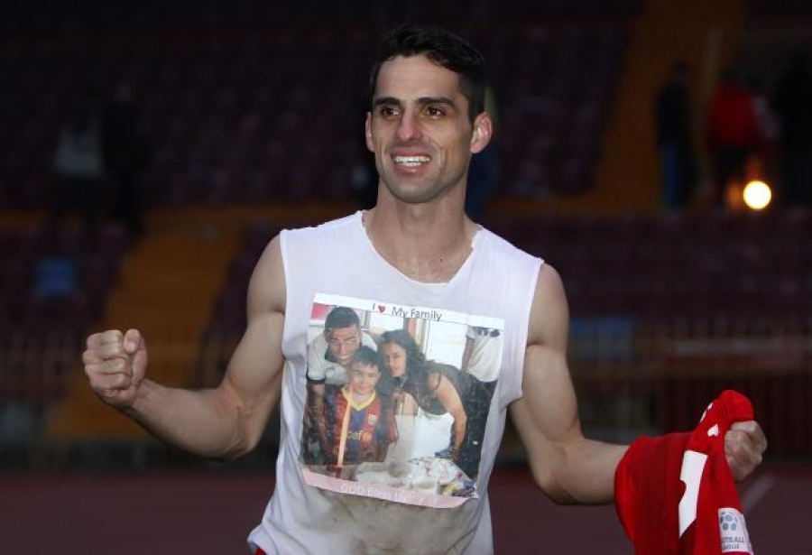 «Να τα ανάβαμε μόνοι μας;»