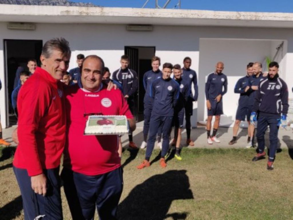 Τούρτα στον Ντόστανιτς
