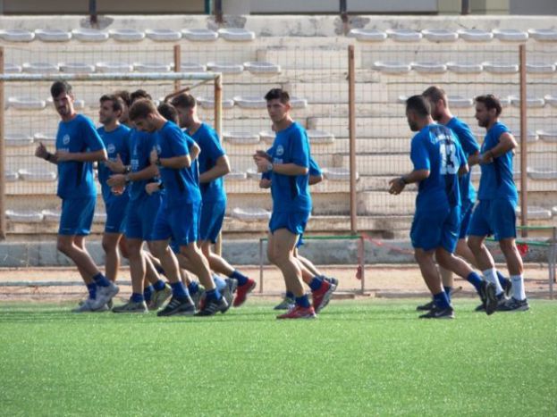 Στα… δυο το ρόστερ
