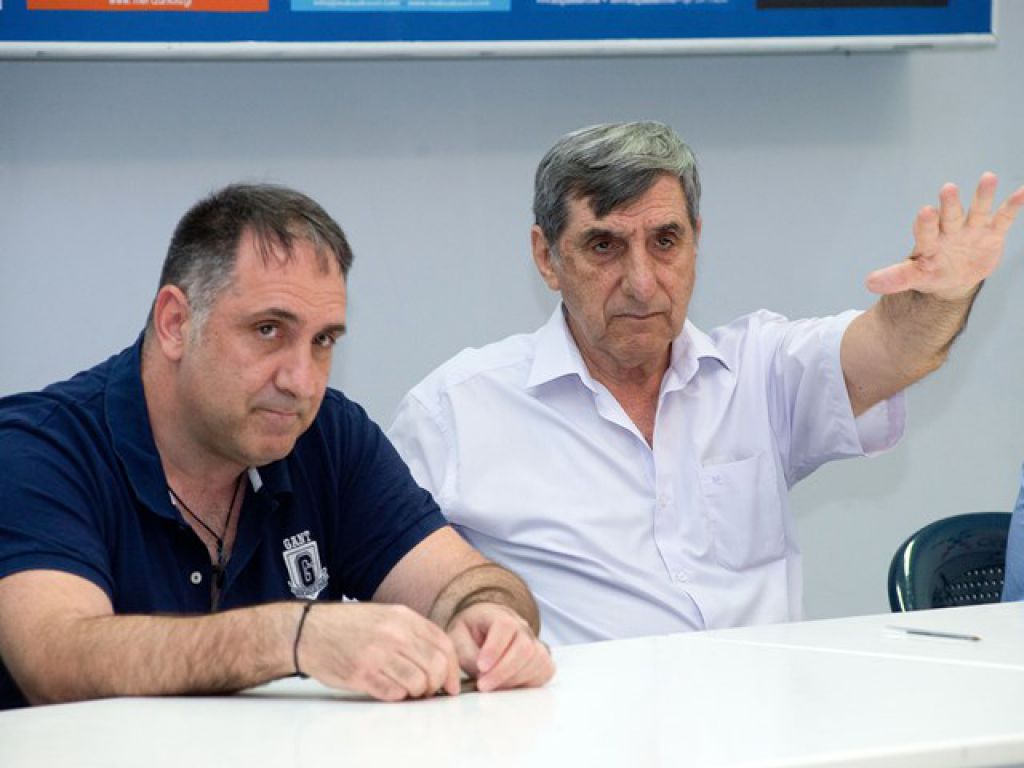 «Δύο όμιλοι με υγιείς ομάδες»