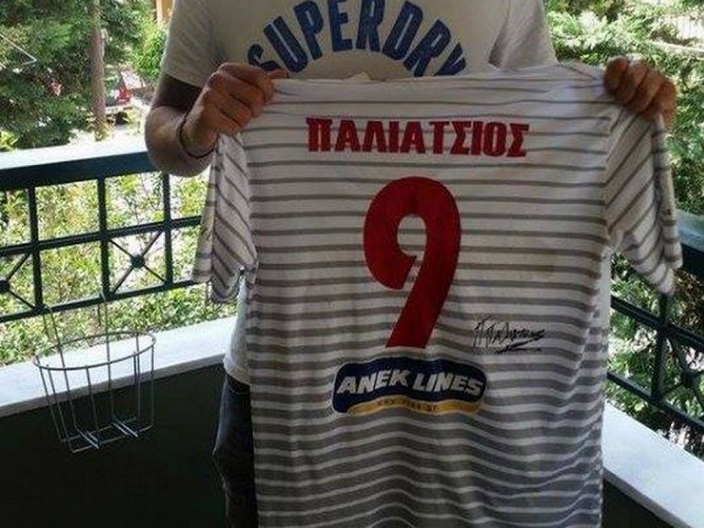 Η φανέλα του Παλιάτσιου για καλό σκοπό