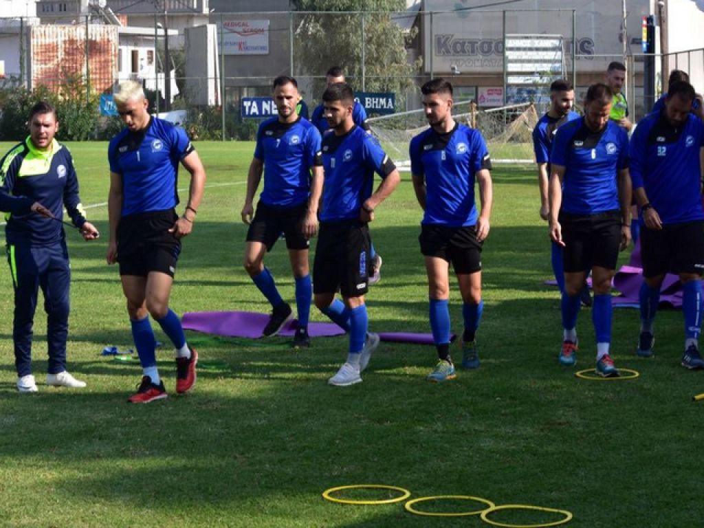 Ξανά με δύο απουσίες